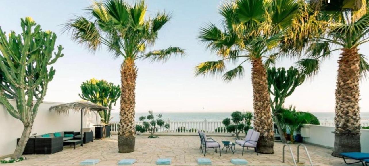 Zygi Beachfront Villa Eksteriør bilde