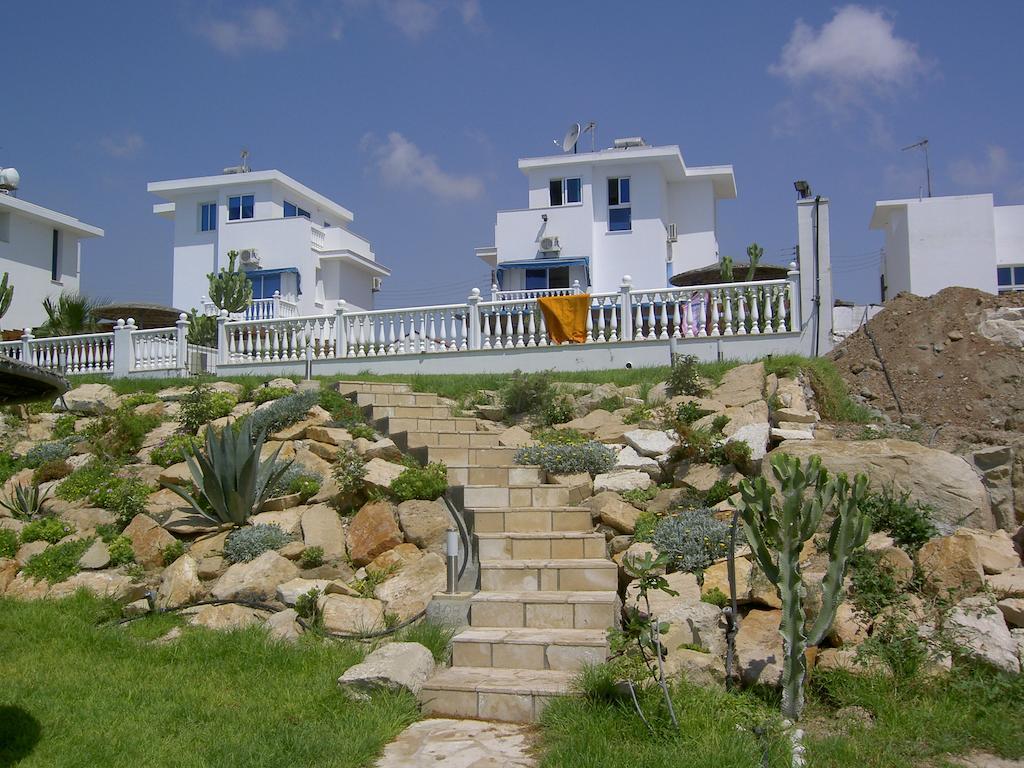 Zygi Beachfront Villa Eksteriør bilde