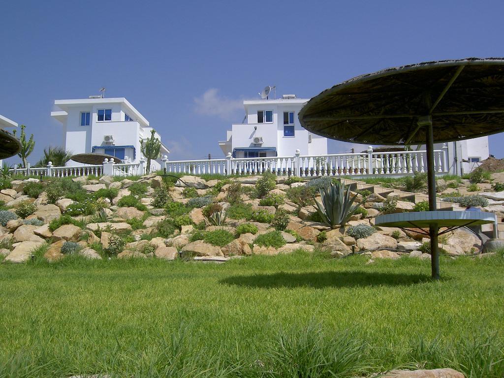 Zygi Beachfront Villa Eksteriør bilde